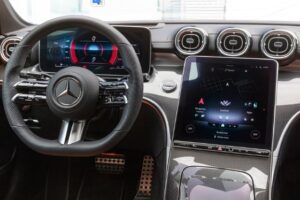 MERCEDES-BENZ ОТКАЖЕТСЯ ОТ МКПП В СЛЕДУЮЩЕМ ГОДУ