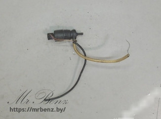 Насос (моторчик) омывателя стекла к Mercedes C W202, 1996 г.