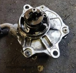 Насос вакуумный к Mercedes C W202, 2000 г.