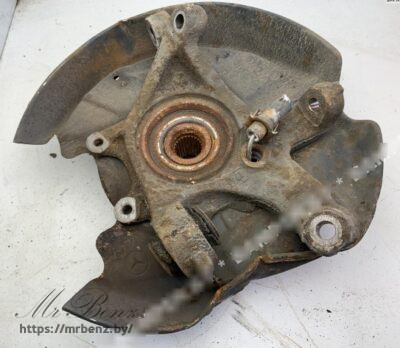 Кулак задний левый к Mercedes C W202, 1995 г.