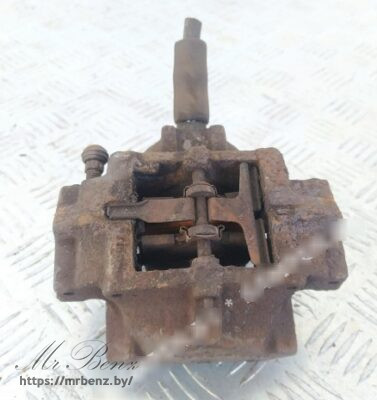 Суппорт задний левый к Mercedes C W202, 1998 г.