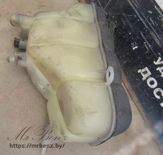 Бачок расширительный к Mercedes C W202, 1996 г.