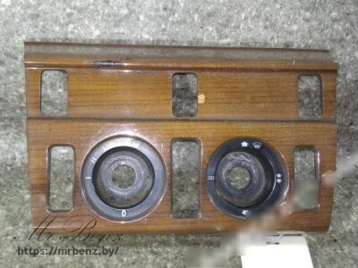 Накладка декоративная к Mercedes E W124, 1990 г.