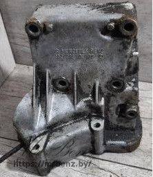 Кронштейн гидроусилителя к Mercedes E W124, 1989 г.