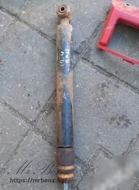 Амортизатор передний левый к Mercedes E W124, 1989 г.