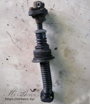 Рулевой карданчик к Mercedes E W124, 1988 г.