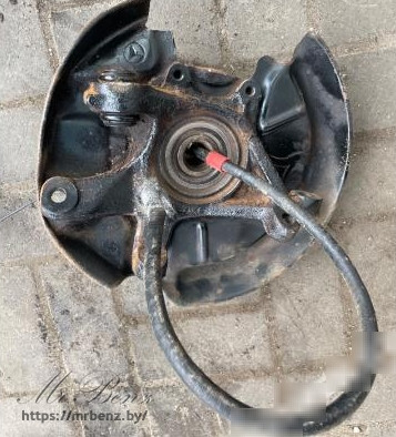 Ступица задняя левая к Mercedes E W124, 1992 г.