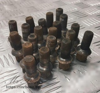 Болт колесный к Mercedes E W211, 2004 г.