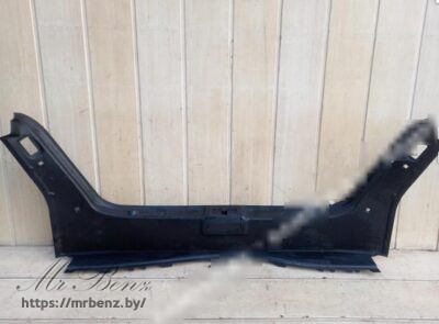 Накладка внутренняя на заднюю панель кузова к Mercedes E W211, 2006 г.