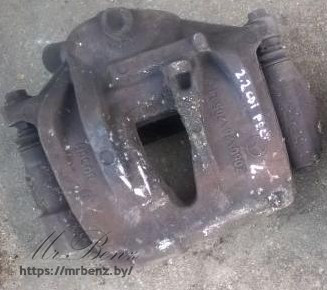 Суппорт передний правый к Mercedes E W211, 2007 г.