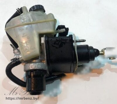 Цилиндр тормозной главный к Mercedes E W211, 2005 г.