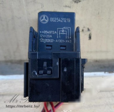 Реле вентилятора к Mercedes E W211, 2006 г.