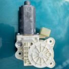 Моторчик стеклоподъемника к Mercedes E W211, 2008 г.