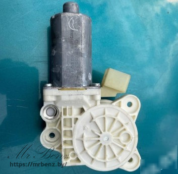 Моторчик стеклоподъемника к Mercedes E W211, 2008 г.