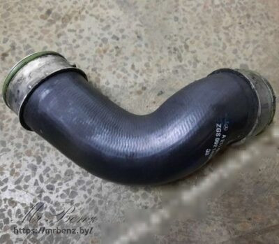 Патрубок интеркулера к Mercedes E W211, 2002 г.