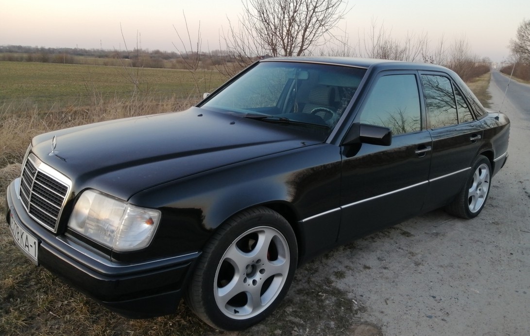 Mercedes E-Class (W124)