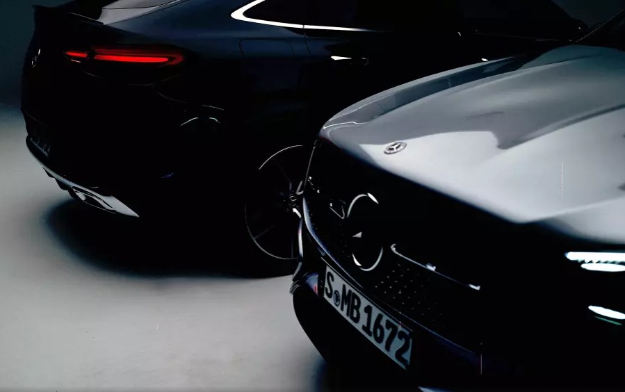Mercedes-Benz частично рассекретил обновленные GLE и GLE Coupe