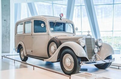 Без синих мигалок и сирены: скорая помощь Mercedes-Benz 320 1937 года