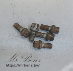 Болт колесный к Mercedes CLS C219, 2006 г.