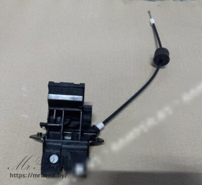 Замок багажника к Mercedes CLS C219, 2006 г.