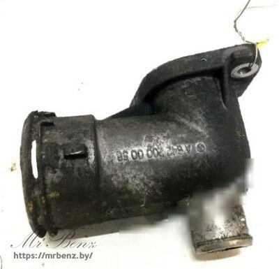 Фланец (тройник) системы охлаждения к Mercedes CLS C219, 2006 г.