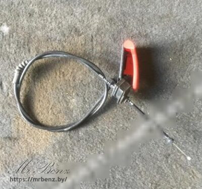 Трос капота к Mercedes CLS C219, 2008 г.