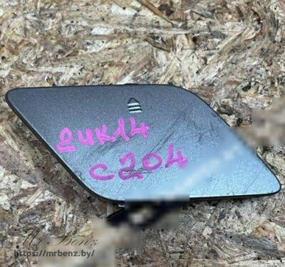 Заглушка (решетка) в бампер передний к Mercedes C W204, 2011 г.