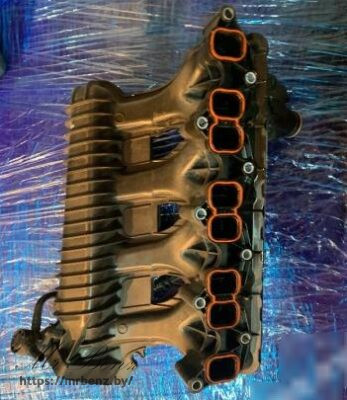 Коллектор впускной к Mercedes C W204, 2015 г.