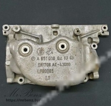 Крышка двигателя передняя к Mercedes C W204, 2010 г.