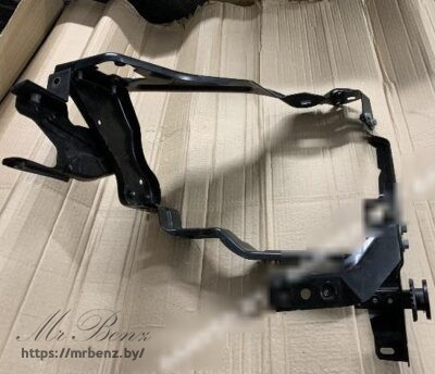 Крепление фары левой к Mercedes C W204, 2012 г.