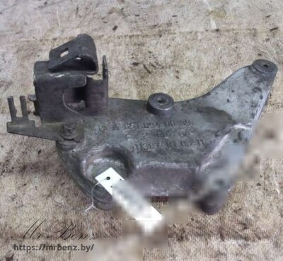 Кронштейн двигателя к Mercedes C W204, 2012 г.
