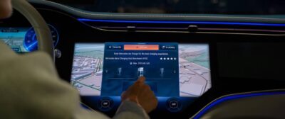 С помощью Mercedes me Charge клиенты Mercedes-Benz заряжаются в более чем 1,5 миллионах зарядных станций по всему миру
