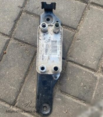 Теплообменник масляного фильтра к Mercedes CLS C218, 2011 г.