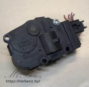 Моторчик заслонки печки к Mercedes CLS C218, 2013 г.