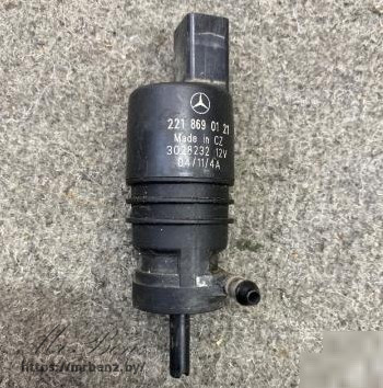 Насос (моторчик) омывателя стекла к Mercedes CLS C218, 2010 г.