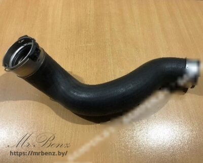 Патрубок интеркулера к Mercedes CLS C218, 2012 г.