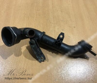Патрубок радиатора к Mercedes CLS C218, 2012 г.
