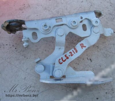 Петля капота правая к Mercedes CLS C218, 2011 г.