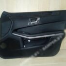 Обшивка двери передней правой (дверная карта) к Mercedes E W212, 2010 г.