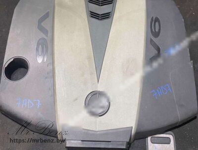 Декоративная крышка двигателя к Mercedes E W212, 2010 г.