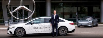 Mercedes-Benz отмечает 30-летие автомобильных инноваций в Кремниевой долине