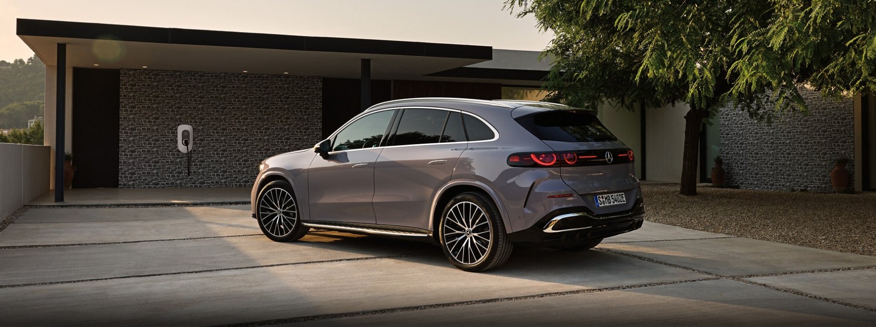 Mercedes-Benz запускает двунаправленную зарядку для домашнего использования